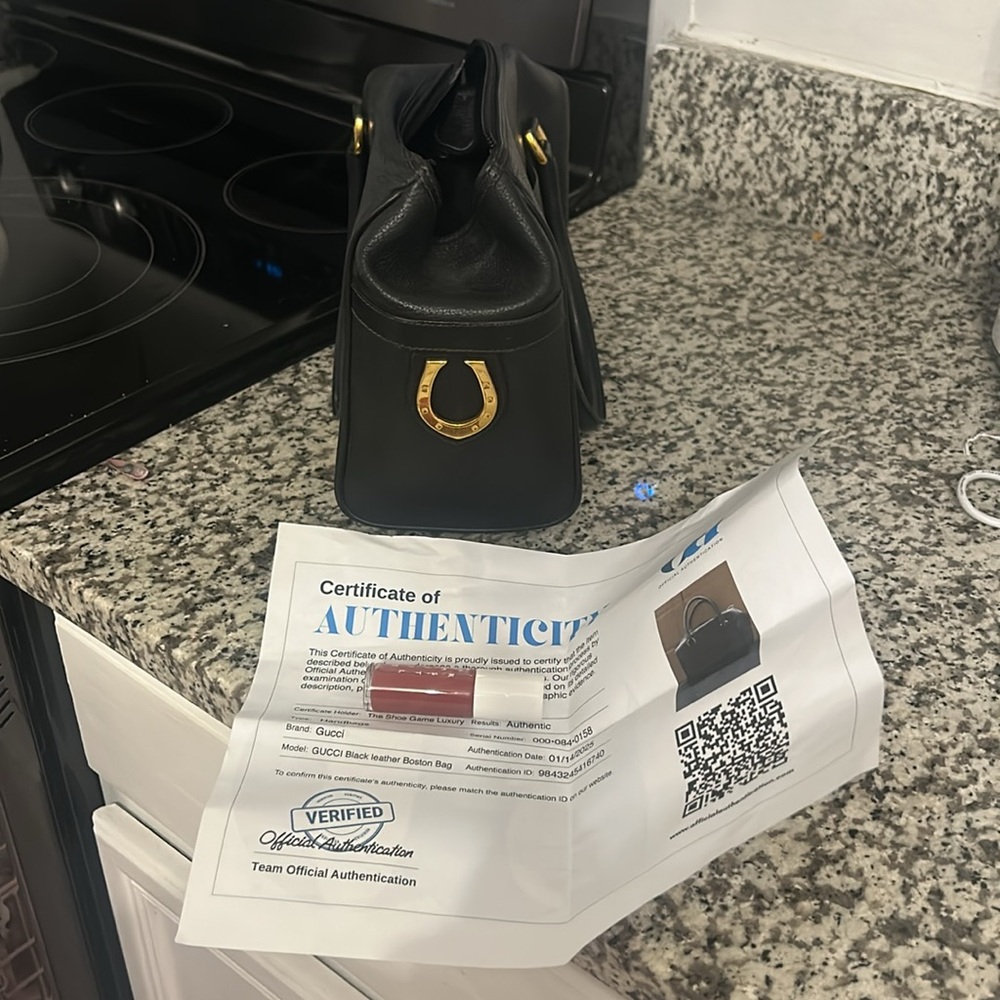 Gucci Boston bag w/certificate of authenticity